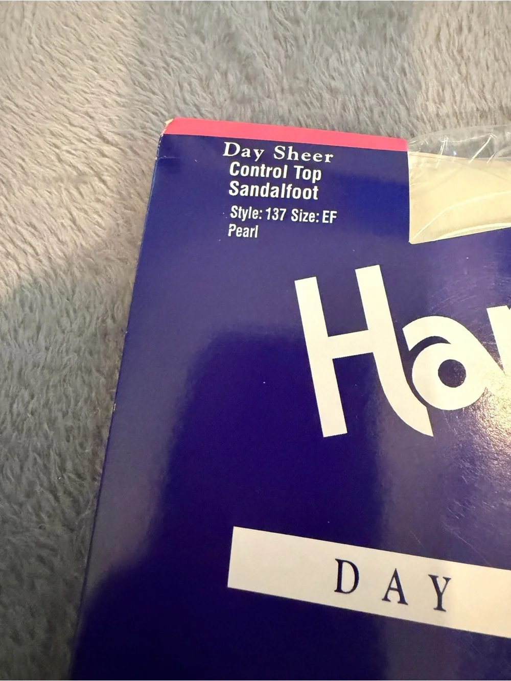 Hanes Too Day Sheer Sandalfoot Pearl Style 137 Size EF Pantyhose